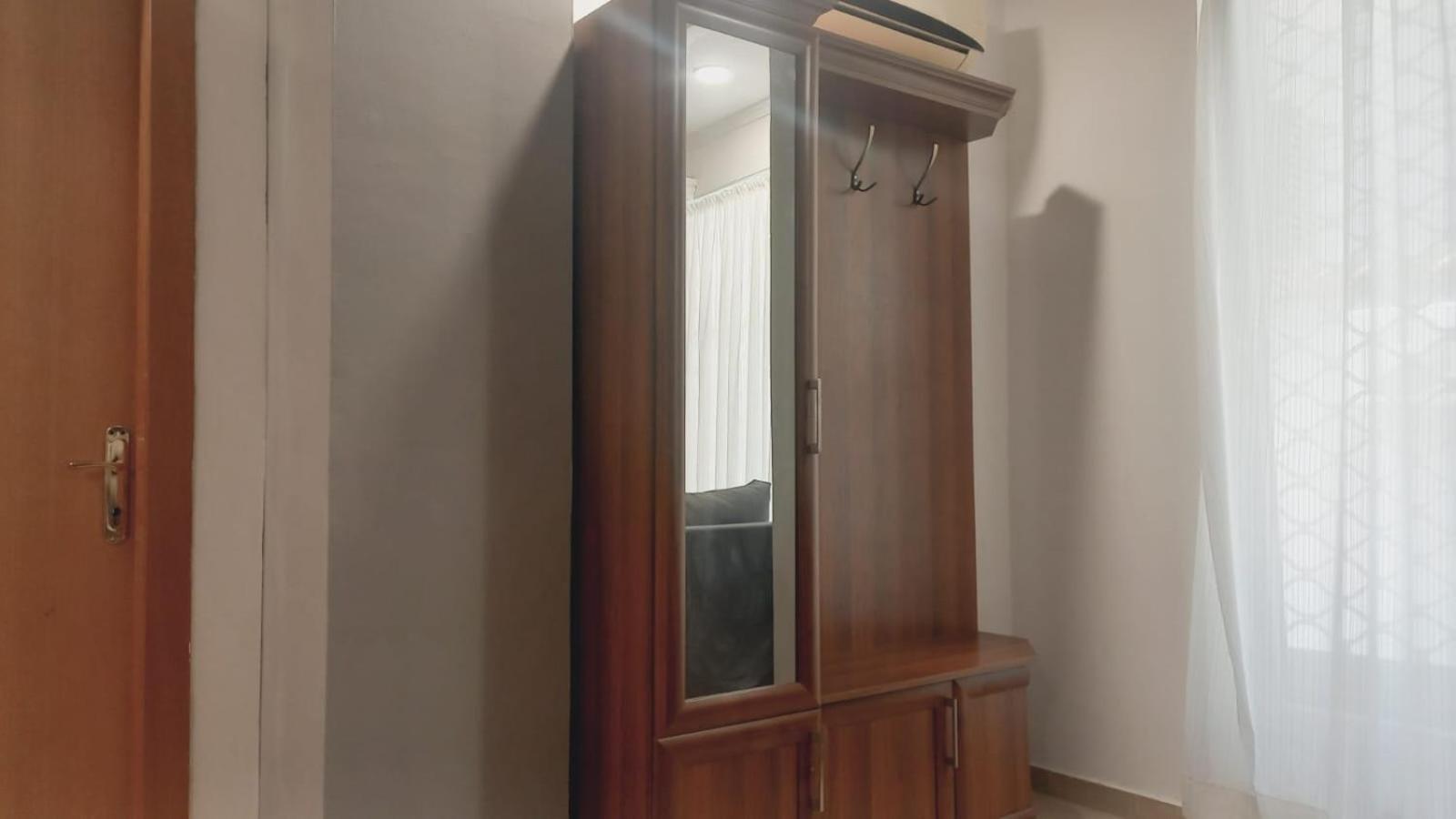 Center Apartment *